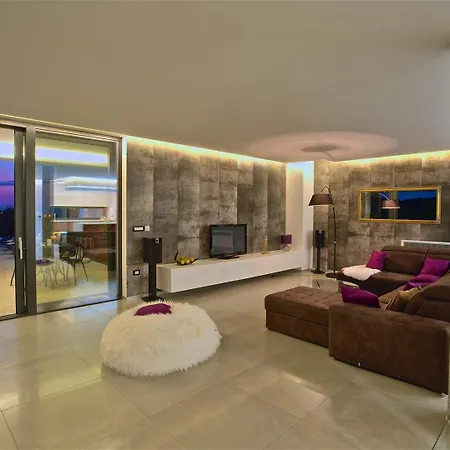 Aria In Istria For 12 People - Pet Friendly With Wellness & Sea View Višnjan