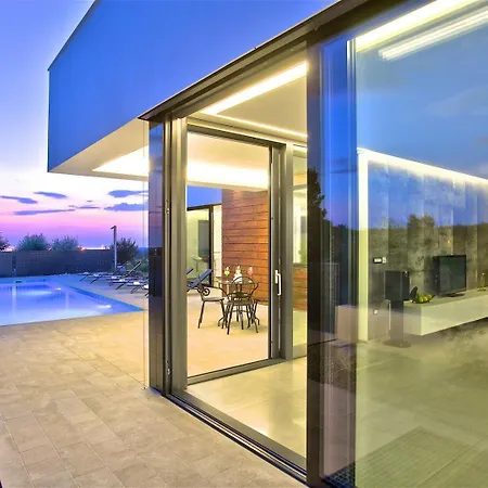 Aria In Istria For 12 People - Pet Friendly With Wellness & Sea View * Višnjan