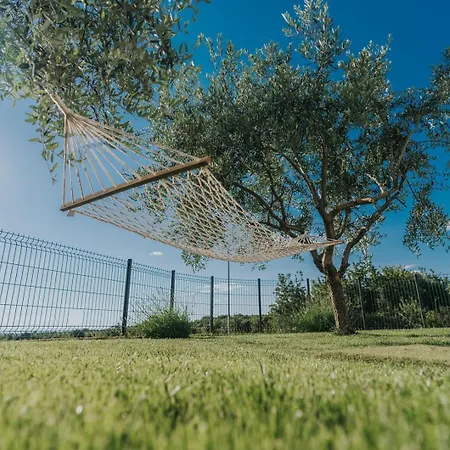 Aria In Istria For 12 People - Pet Friendly With Wellness & Sea View Villa