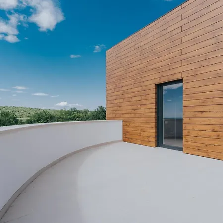 Aria Near Porec For 12 People - Pet Friendly With Wellness & Sea View *