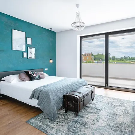 Aria Near Porec For 12 People - Pet Friendly With Wellness & Sea View Βίλα