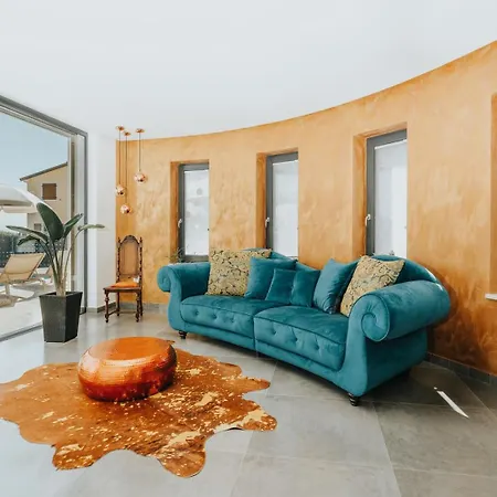 Aria Near Porec For 12 People - Pet Friendly With Wellness & Sea View Βίλα *